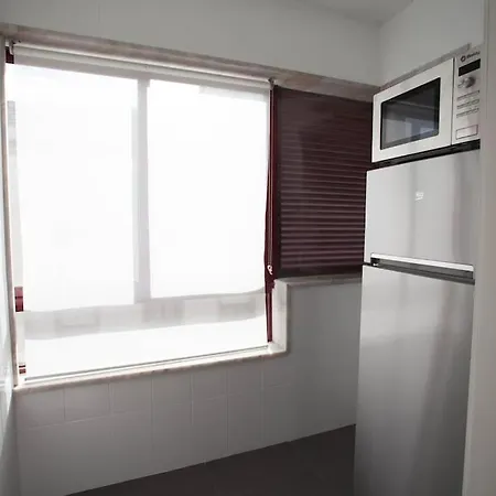 Downtown Spacious Flat In A Calm Street *