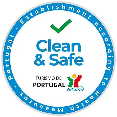 Downtown Spacious Flat In A Calm Street * Porto